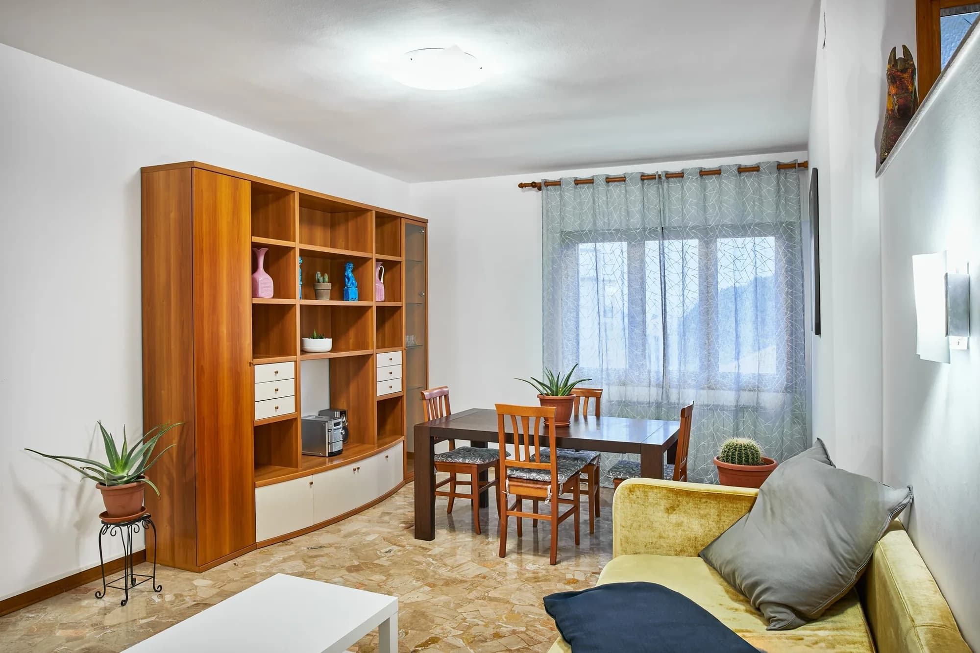 Camera luminosa di Rossi Apartment a Marghera vicino a Venezia